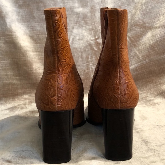 Newport News Carmel Colored Tooled Leather Boots - Picture 6 of 10